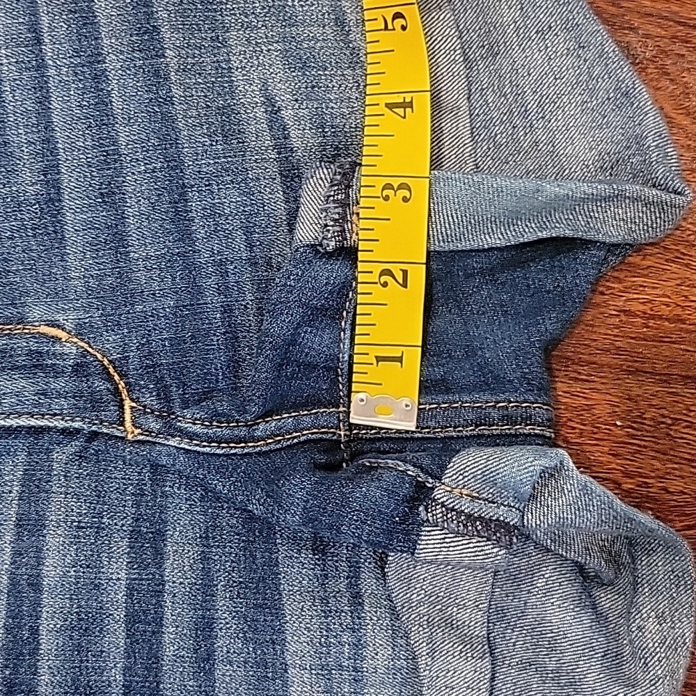 Abercrombie & Fitch Jean Shorts - Picture 4 of 5